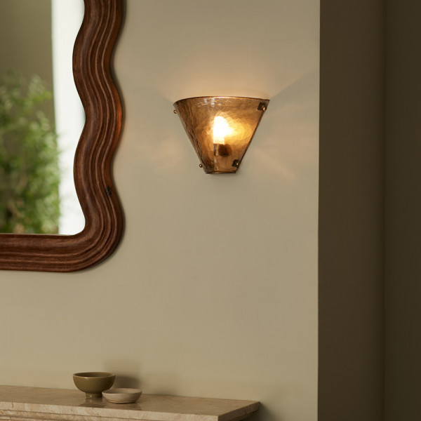 MAEVE WALL LIGHT by Heathfield & Co